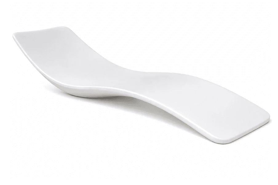 A sleek, minimalist white chaise lounge with a continuous S-shaped form, made from a single piece of molded material. — 3D model
