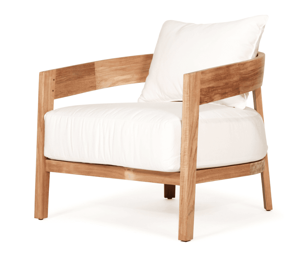 A modern outdoor lounge chair featuring a sturdy teak wood frame and plush white cushions. The design emphasizes clean lines and natural materials, suitable for a contemporary outdoor living space. — 3D model