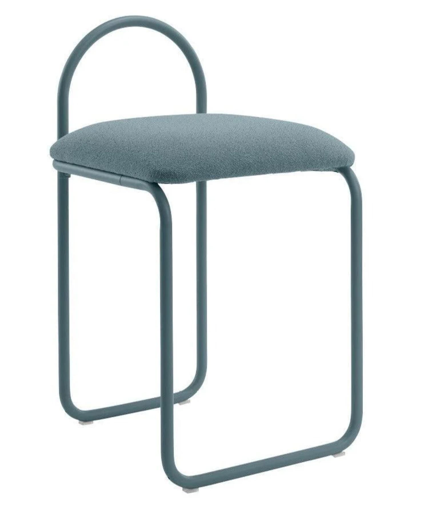 A modern stool with a tubular metal frame and a cushioned seat. The frame is U-shaped, with two vertical supports connected by a semi-circular backrest that curves forward. — 3D model