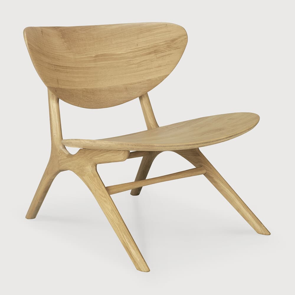 A modern lounge chair with a sculptural design. The chair features a curved, shell-like backrest that flows into a contoured seat. The frame consists of elegantly shaped legs and support structures that create an open, airy appearance. The overall form suggests a focus on both aesthetics and ergonomic comfort. — 3D model