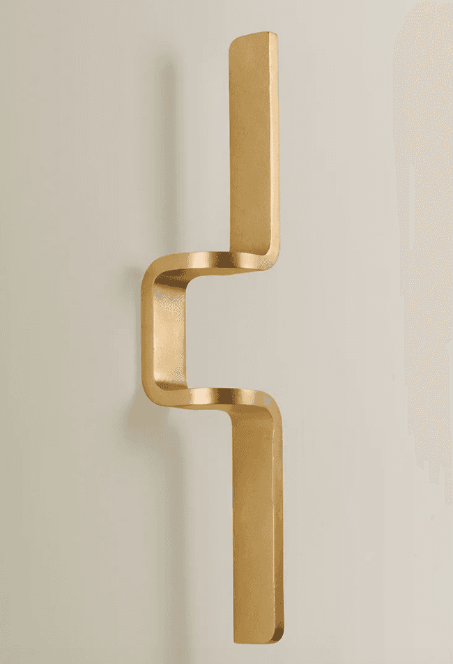 A modern wall shelf with a sinuous, S-shaped design. It features two horizontal surfaces connected by a vertical element that curves in an alternating pattern. The shelf appears to be mounted on a neutral-colored wall. — 3D model