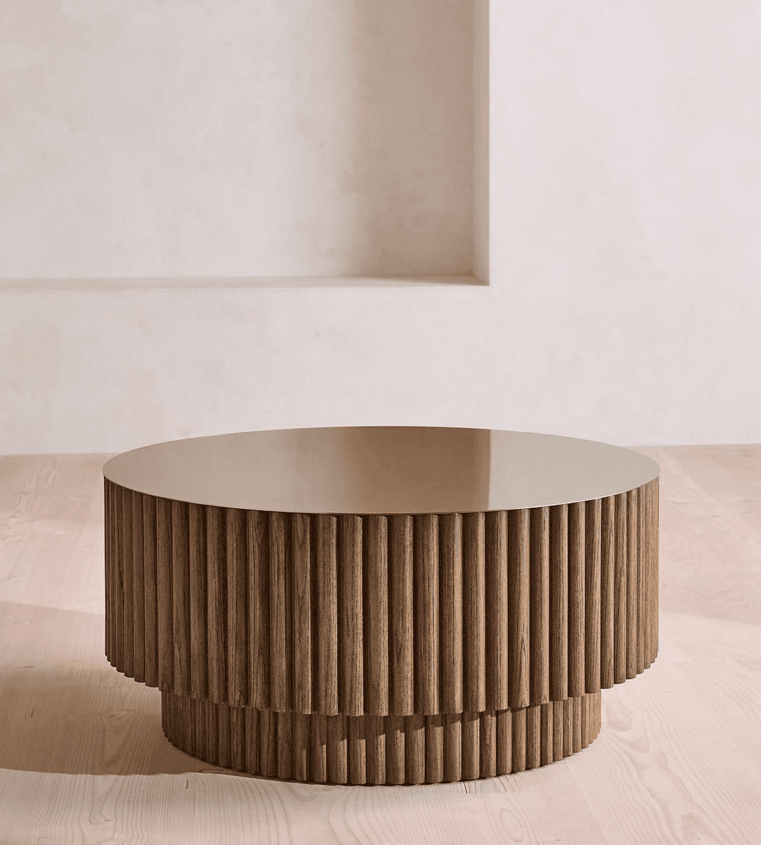 A round coffee table with a fluted base and a flat, circular top. The base consists of two stacked t… — free SKP 3D model