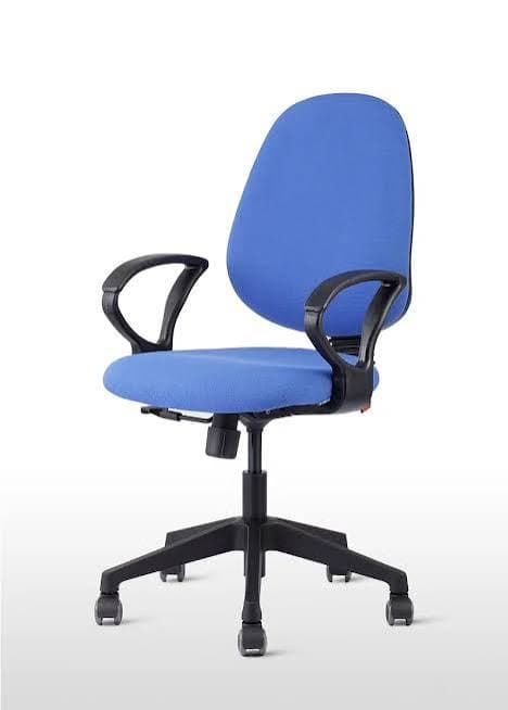 A contemporary office chair featuring a blue fabric upholstered seat and backrest, black fixed armrests, and a five-star black plastic base with casters. — 3D model